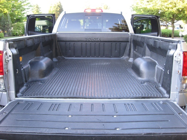 2008 Toyota Tundra SR5 4X4 V8 Double Cab / Long Bed/ Silver / 1-Owner   - Photo 35 - Portland, OR 97217