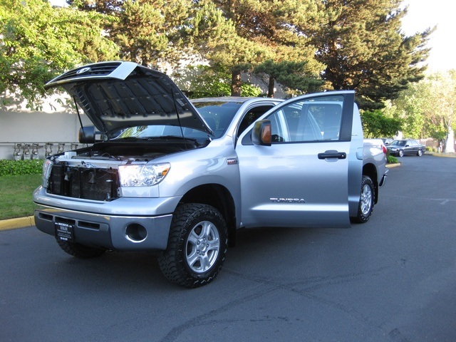 2008 Toyota Tundra SR5 4X4 V8 Double Cab / Long Bed/ Silver / 1-Owner   - Photo 23 - Portland, OR 97217