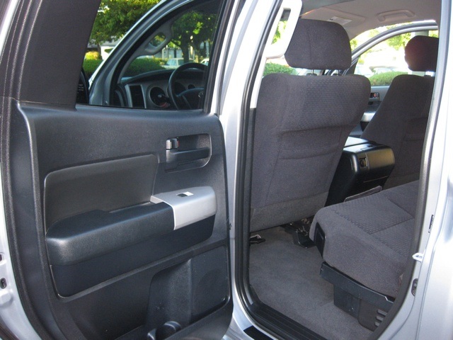 2008 Toyota Tundra SR5 4X4 V8 Double Cab / Long Bed/ Silver / 1-Owner   - Photo 33 - Portland, OR 97217