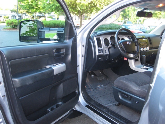 2008 Toyota Tundra SR5 4X4 V8 Double Cab / Long Bed/ Silver / 1-Owner   - Photo 30 - Portland, OR 97217