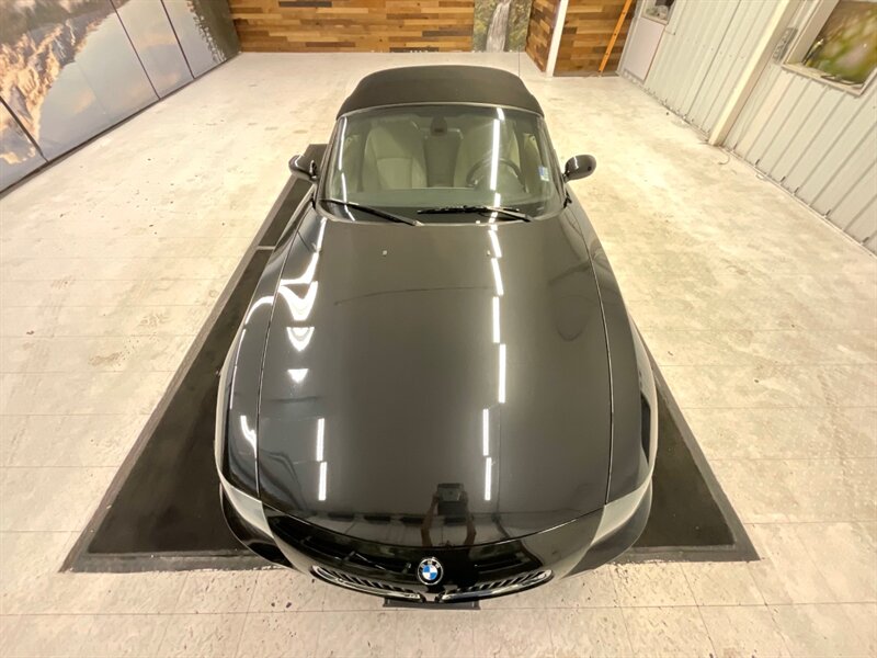 2006 BMW Z4 3.0i Convertible / Premium Package / 55,000 MILES  / Leather & Heated Seats / LOCAL CAR / Excel Cond - Photo 7 - Gladstone, OR 97027