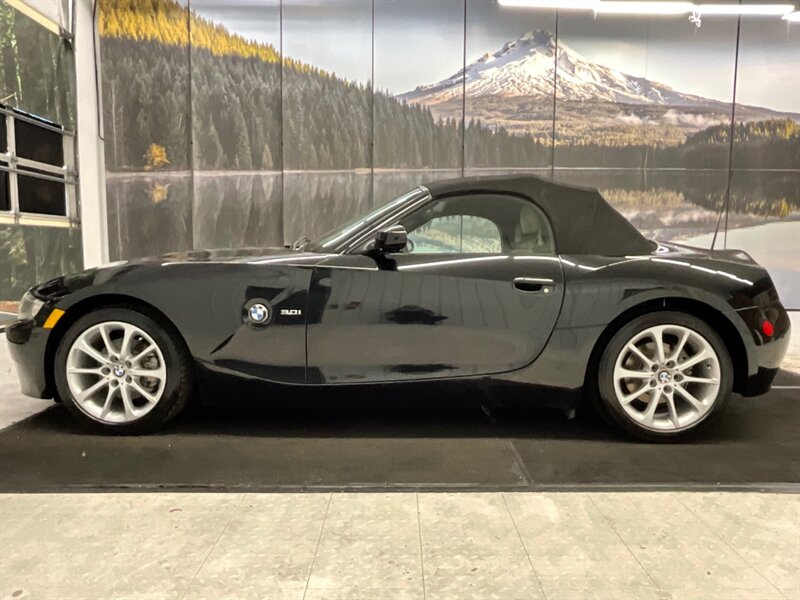 2006 BMW Z4 3.0i Convertible / Premium Package / 55,000 MILES  / Leather & Heated Seats / LOCAL CAR / Excel Cond - Photo 3 - Gladstone, OR 97027