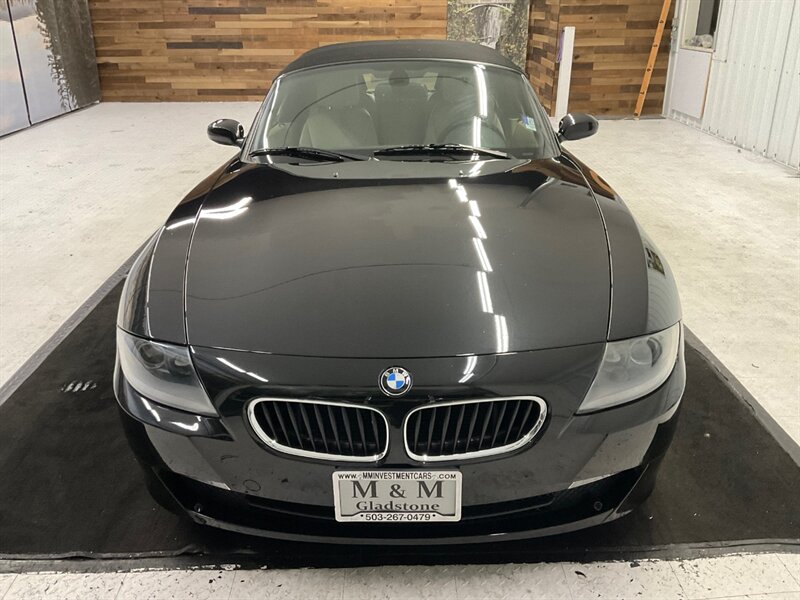 2006 BMW Z4 3.0i Convertible / Premium Package / 55,000 MILES  / Leather & Heated Seats / LOCAL CAR / Excel Cond - Photo 5 - Gladstone, OR 97027