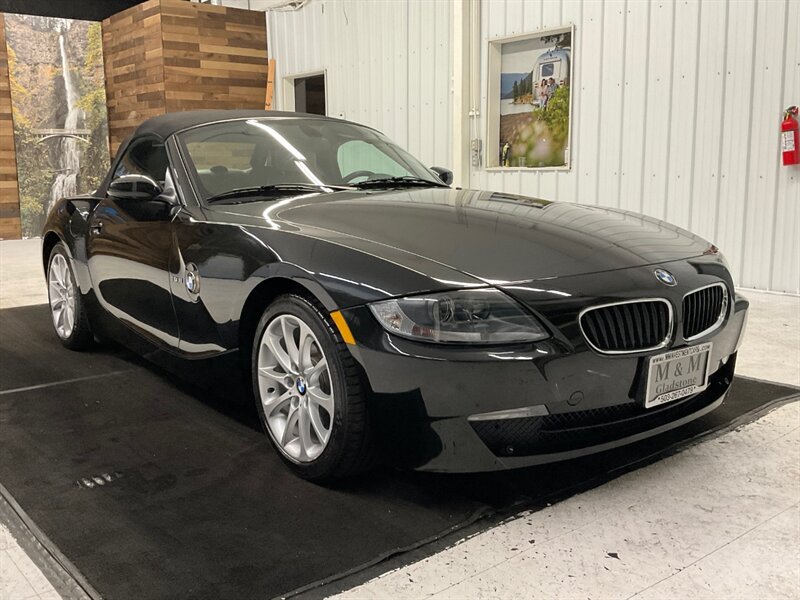 2006 BMW Z4 3.0i Convertible / Premium Package / 55,000 MILES  / Leather & Heated Seats / LOCAL CAR / Excel Cond - Photo 27 - Gladstone, OR 97027