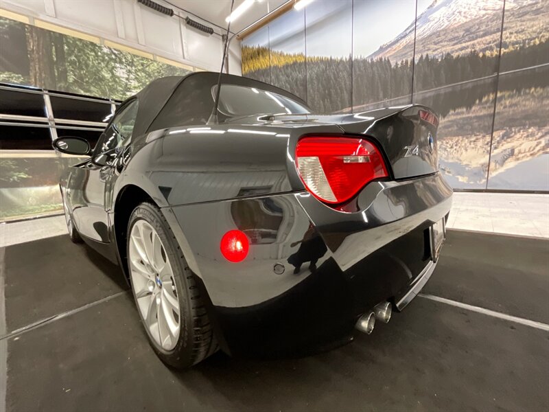 2006 BMW Z4 3.0i Convertible / Premium Package / 55,000 MILES  / Leather & Heated Seats / LOCAL CAR / Excel Cond - Photo 53 - Gladstone, OR 97027