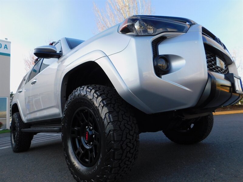 2020 Toyota 4Runner TRD Off-Road 4X4 / N   - Photo 10 - Gladstone, OR 97027