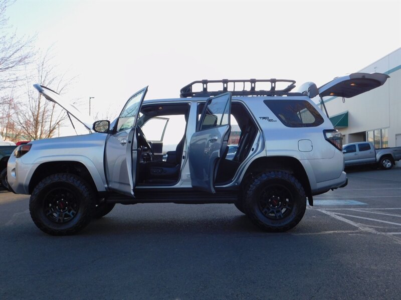 2020 Toyota 4Runner TRD Off-Road 4X4 / N   - Photo 25 - Gladstone, OR 97027