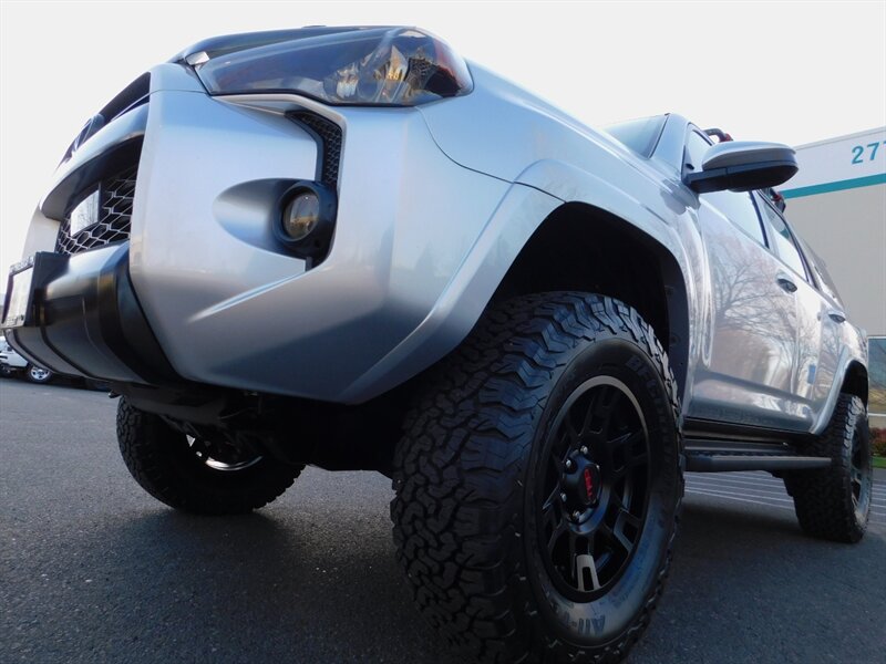 2020 Toyota 4Runner TRD Off-Road 4X4 / N   - Photo 9 - Gladstone, OR 97027