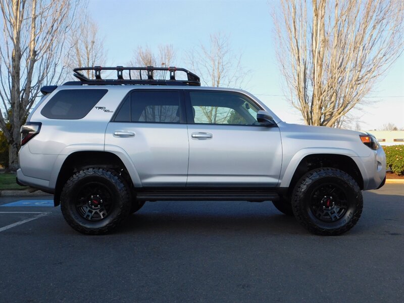 2020 Toyota 4Runner TRD Off-Road 4X4 / N   - Photo 4 - Gladstone, OR 97027