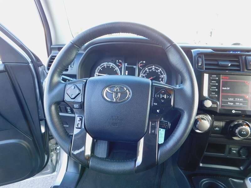 2020 Toyota 4Runner TRD Off-Road 4X4 / N   - Photo 36 - Gladstone, OR 97027