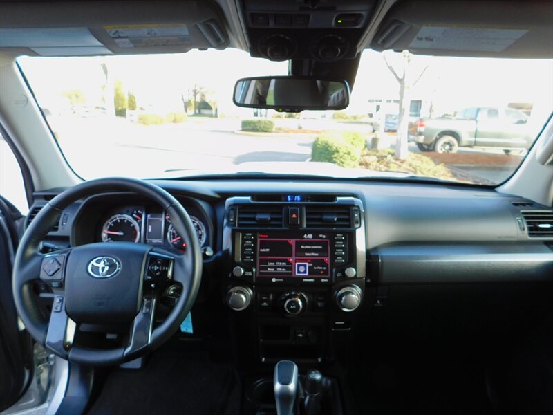 2020 Toyota 4Runner TRD Off-Road 4X4 / N   - Photo 35 - Gladstone, OR 97027