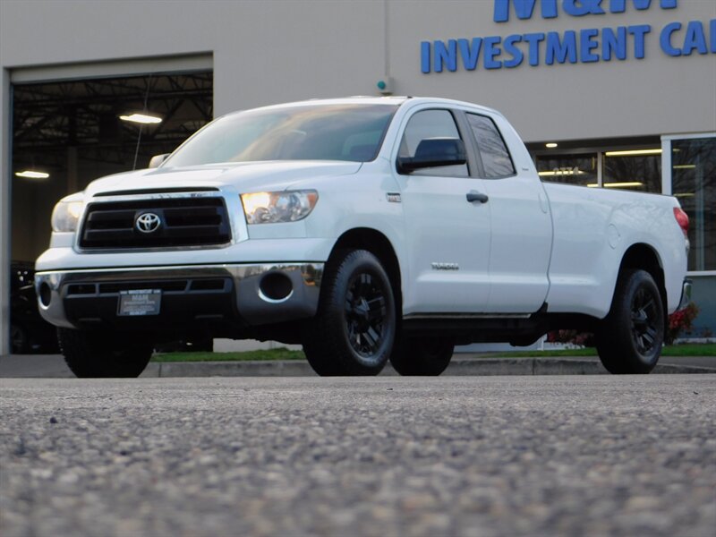 2010 Toyota Tundra DOUBLE CAB 4-Door / 4X4 / V8 , 5.7L / LONG BED