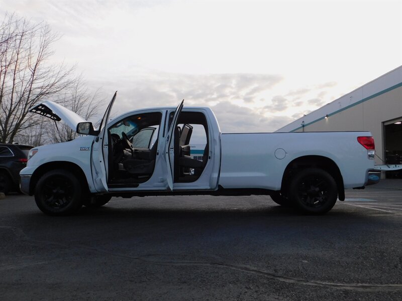 2010 Toyota Tundra DOUBLE CAB 4-Door / 4X4 / V8 , 5.7L / LONG BED   - Photo 21 - Portland, OR 97217