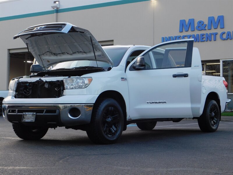 2010 Toyota Tundra DOUBLE CAB 4-Door / 4X4 / V8 , 5.7L / LONG BED   - Photo 11 - Portland, OR 97217