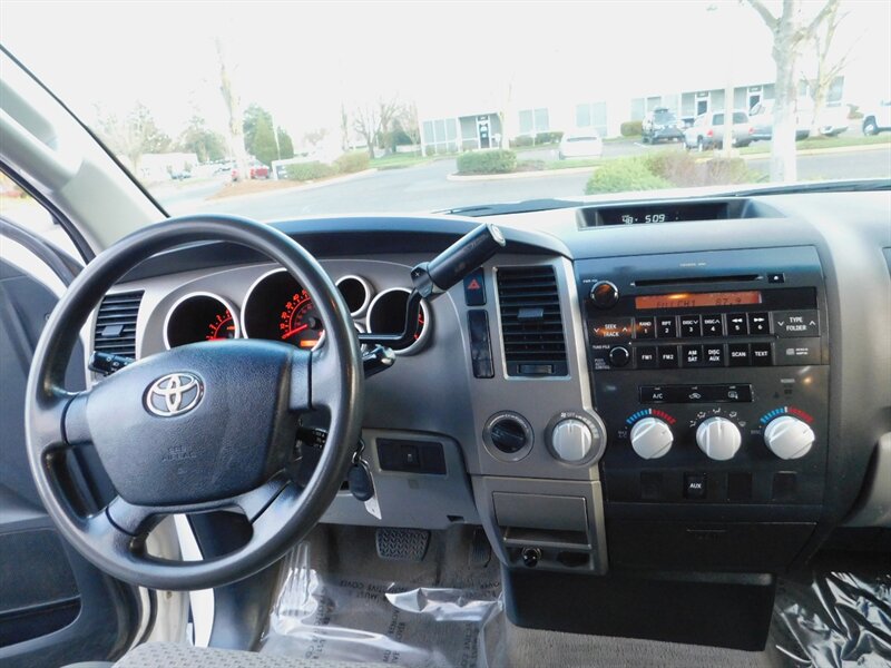 2010 Toyota Tundra DOUBLE CAB 4-Door / 4X4 / V8 , 5.7L / LONG BED   - Photo 17 - Portland, OR 97217