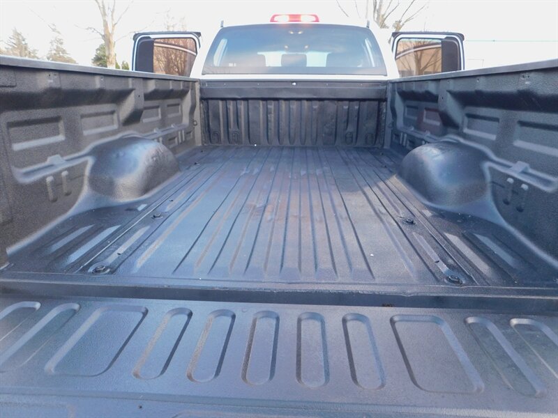 2010 Toyota Tundra DOUBLE CAB 4-Door / 4X4 / V8 , 5.7L / LONG BED   - Photo 26 - Portland, OR 97217