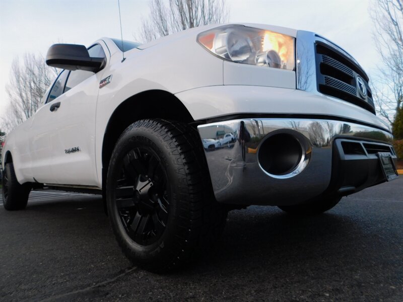 2010 Toyota Tundra DOUBLE CAB 4-Door / 4X4 / V8 , 5.7L / LONG BED   - Photo 10 - Portland, OR 97217