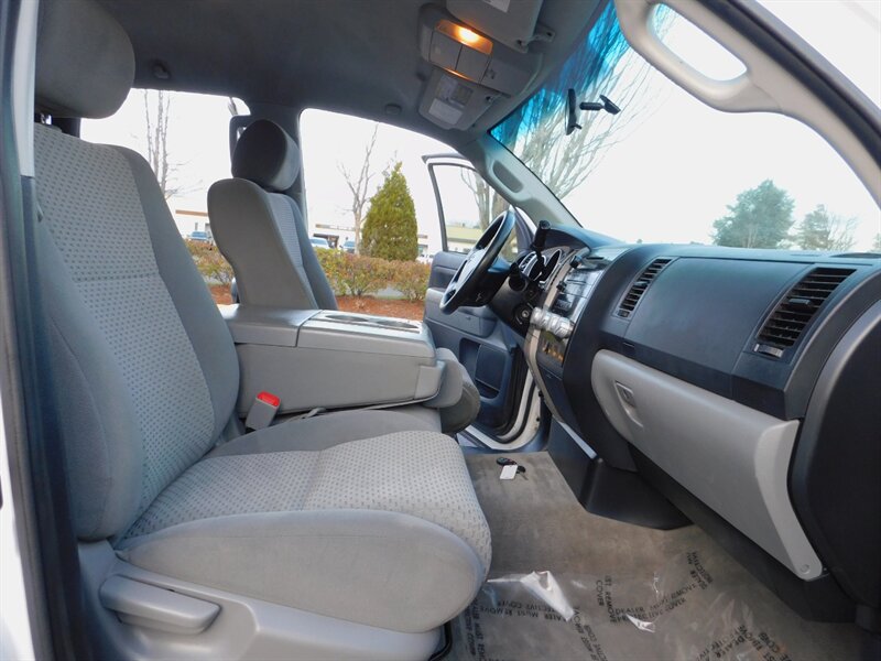 2010 Toyota Tundra DOUBLE CAB 4-Door / 4X4 / V8 , 5.7L / LONG BED   - Photo 15 - Portland, OR 97217