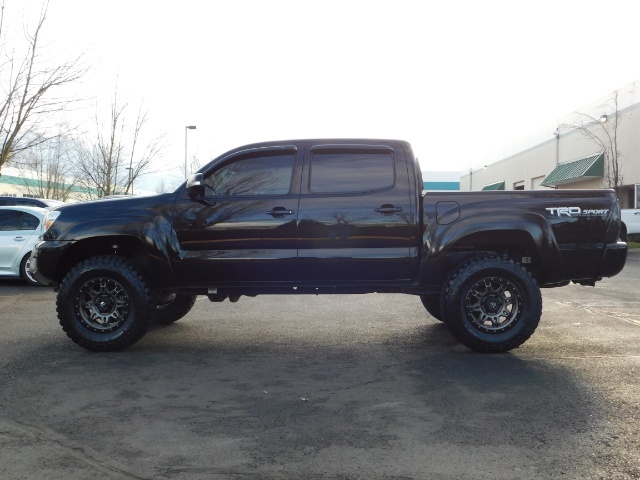 2015 Toyota Tacoma V6 / Double Cab 4X4 / TRD SPORT / 1-OWNER / LIFTED   - Photo 3 - Portland, OR 97217