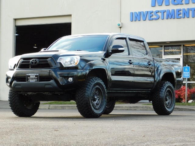 2015 Toyota Tacoma V6 / Double Cab 4X4 / TRD SPORT / 1-OWNER / LIFTED   - Photo 1 - Portland, OR 97217