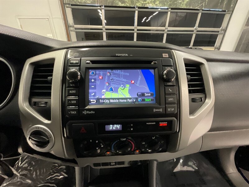 2013 Toyota Tacoma V6 TRD SPORT Double Cab 4X4 / 4.0L V6 / 1-OWNER  / RUST FREE / Navigation & Backup Camera / 104,000 MILES - Photo 19 - Gladstone, OR 97027