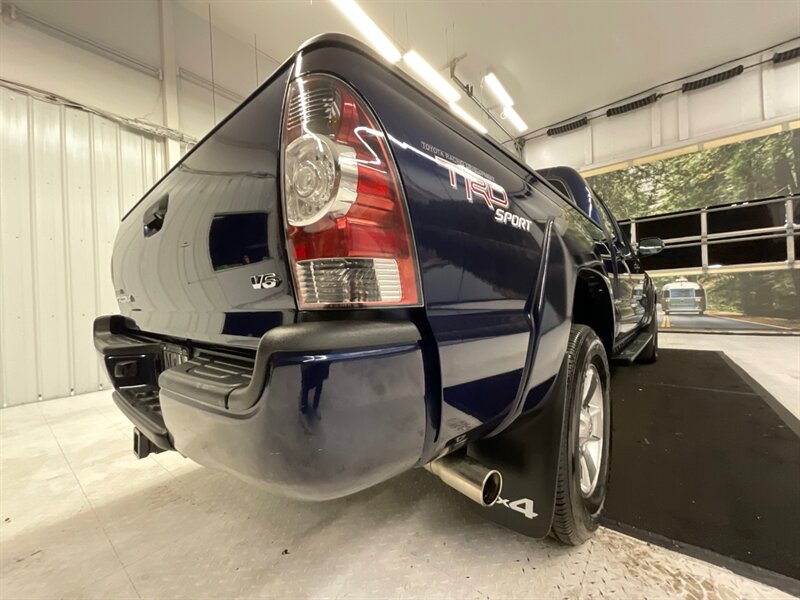 2013 Toyota Tacoma V6 TRD SPORT Double Cab 4X4 / 4.0L V6 / 1-OWNER  / RUST FREE / Navigation & Backup Camera / 104,000 MILES - Photo 26 - Gladstone, OR 97027