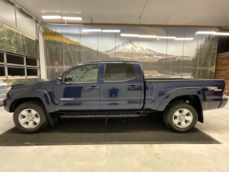 2013 Toyota Tacoma V6 TRD SPORT Double Cab 4X4 / 4.0L V6 / 1-OWNER  / RUST FREE / Navigation & Backup Camera / 104,000 MILES - Photo 3 - Gladstone, OR 97027