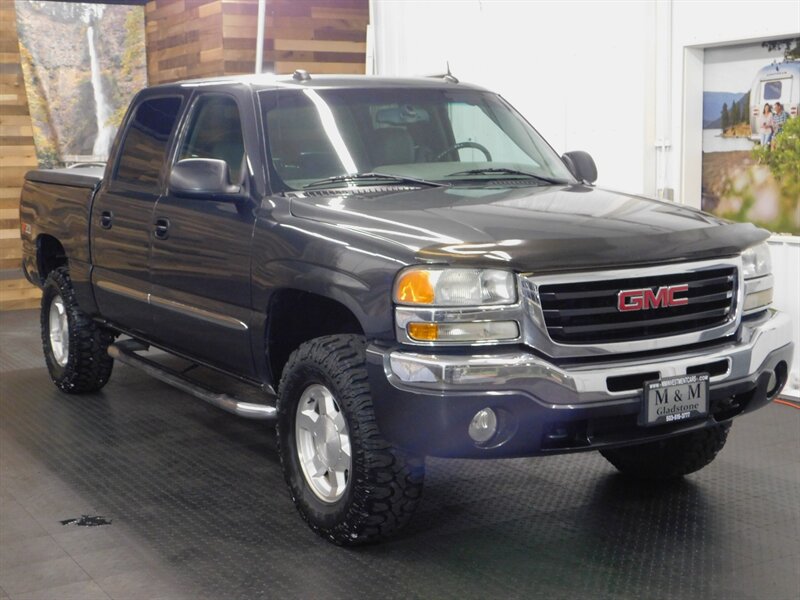 2004 GMC Sierra 1500 SLT Crew Cab 4X4 /Z7   - Photo 2 - Gladstone, OR 97027