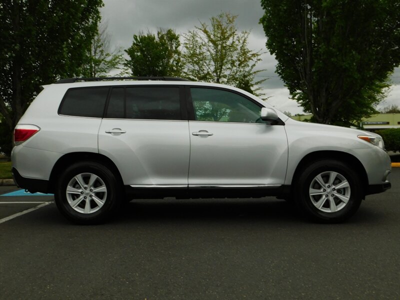 2012 Toyota Highlander AWD V6 1-Owner Local OR   - Photo 3 - Portland, OR 97217