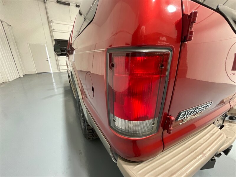 2001 Ford Excursion Limited / 4x4 / 7.3L DIESEL / LOW MILES / LOCAL  / RUST FREE / NEW TIRES / MINT COND - Photo 27 - Gladstone, OR 97027