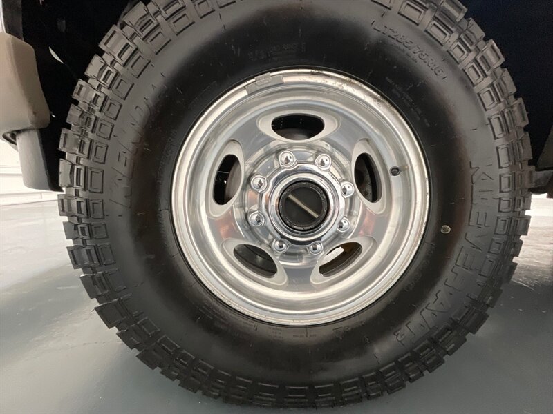 2001 Ford Excursion Limited / 4x4 / 7.3L DIESEL / LOW MILES / LOCAL  / RUST FREE / NEW TIRES / MINT COND - Photo 52 - Gladstone, OR 97027