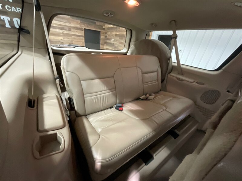 2001 Ford Excursion Limited / 4x4 / 7.3L DIESEL / LOW MILES / LOCAL  / RUST FREE / NEW TIRES / MINT COND - Photo 15 - Gladstone, OR 97027