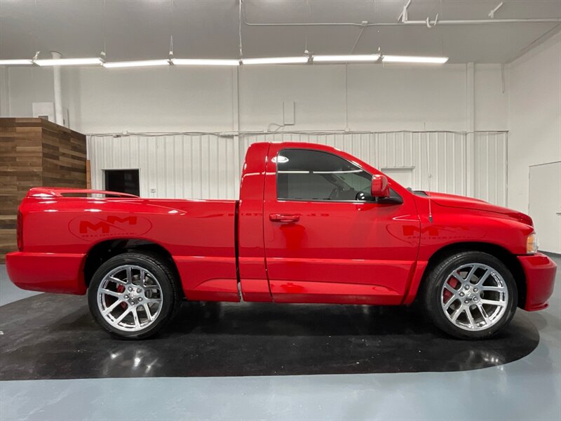 2005 Dodge Ram 1500 SRT-10 / 8.3L V10 VIPER / 6-SPEED / 58K MILES  / BEAUTIFUL CONDITION - Photo 4 - Gladstone, OR 97027