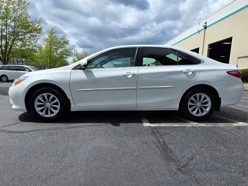 2015 Toyota Camry LE 4-CYL 2.5L Back-Up Cam / BLUE-Tooth / Gas Saver / Newer Tires / Local Car - Photo 3 - Portland, OR 97217