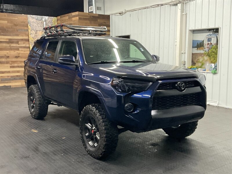 2017 Toyota 4Runner SR5 Premium 4X4 / Leather / LIFTED w/ NEW TIRES  NEW LIFT KIT w/ NEW 33 " MUD TIRES / LUGGAGE RACK / LOCAL & SHARP!! - Photo 2 - Gladstone, OR 97027