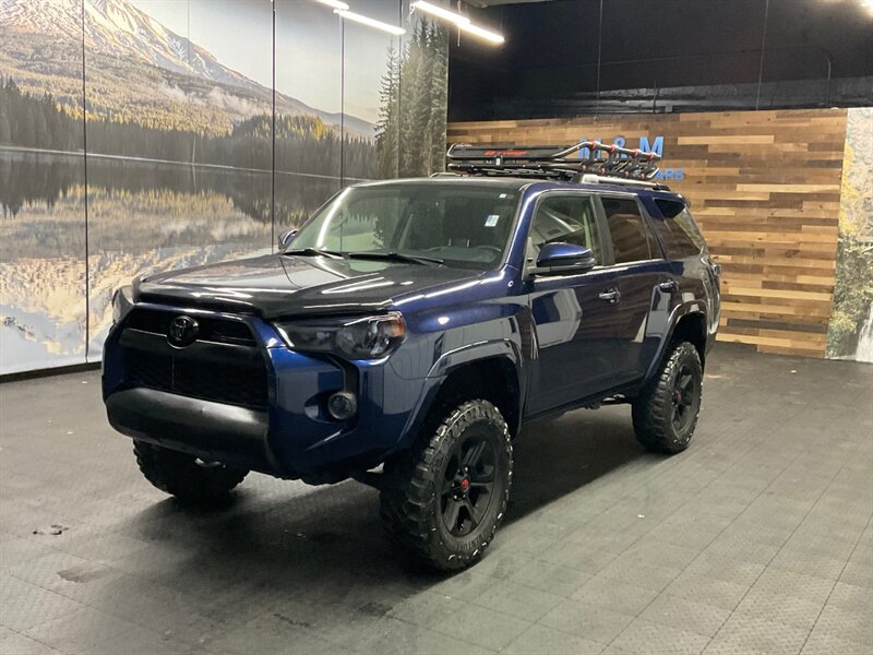 2017 Toyota 4Runner SR5 Premium 4X4 / Leather / LIFTED w/ NEW TIRES  NEW LIFT KIT w/ NEW 33 " MUD TIRES / LUGGAGE RACK / LOCAL & SHARP!! - Photo 1 - Gladstone, OR 97027