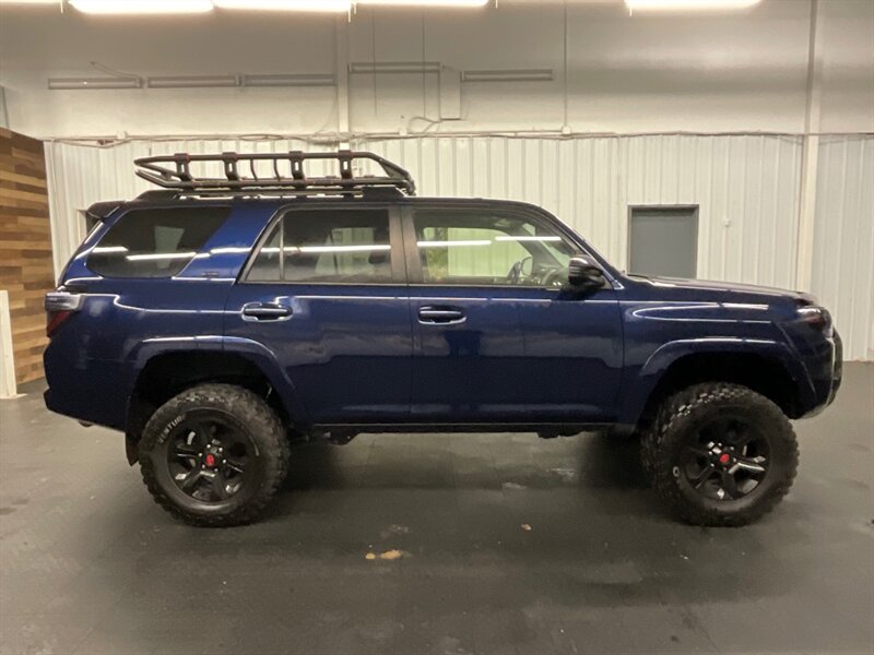 2017 Toyota 4Runner SR5 Premium 4X4 / Leather / LIFTED w/ NEW TIRES  NEW LIFT KIT w/ NEW 33 " MUD TIRES / LUGGAGE RACK / LOCAL & SHARP!! - Photo 4 - Gladstone, OR 97027