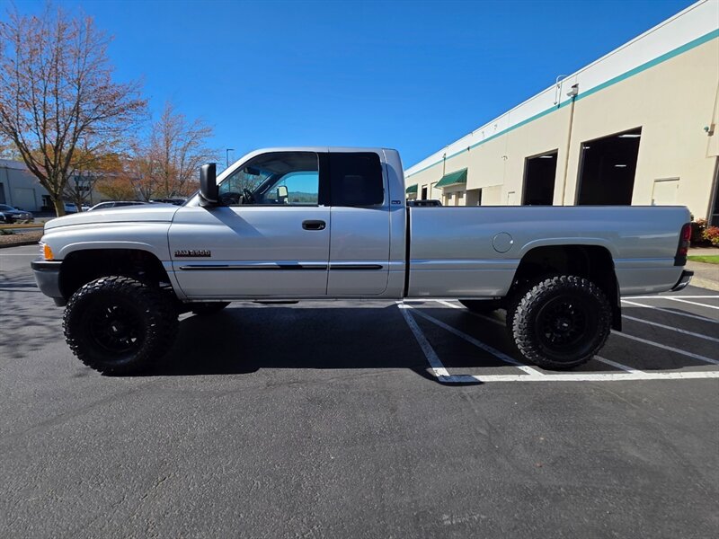 2001 Dodge Ram 2500 4X4 / 5.9L DIESEL / LONG BED / NEW TIRES / 1-OWNER  / CUMMINS / NEW WHEELS / NO RUST / LOCAL / LIFTED - Photo 3 - Portland, OR 97217