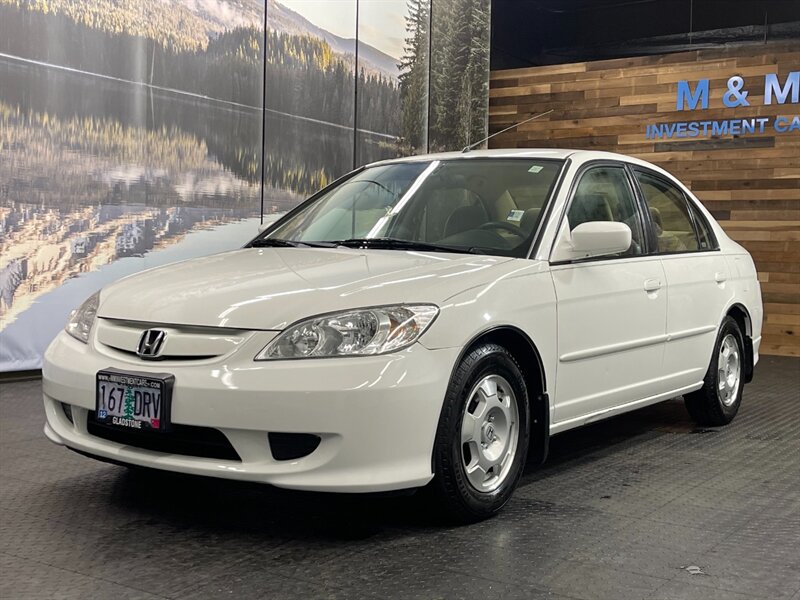 2005 Honda Civic Hybrid Sedan / Autom   - Photo 1 - Gladstone, OR 97027