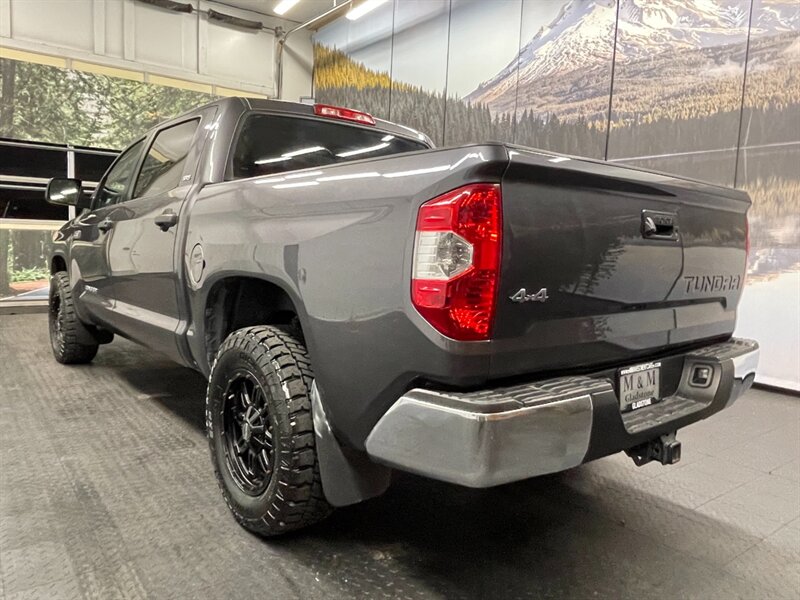 2014 Toyota Tundra SR5 Crew Max 4X4 / 5.7L V8 / BRAND NEW TIRES   - Photo 7 - Gladstone, OR 97027