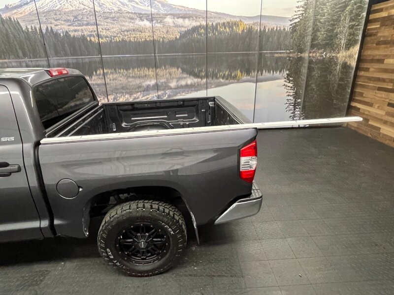 2014 Toyota Tundra SR5 Crew Max 4X4 / 5.7L V8 / BRAND NEW TIRES   - Photo 43 - Gladstone, OR 97027