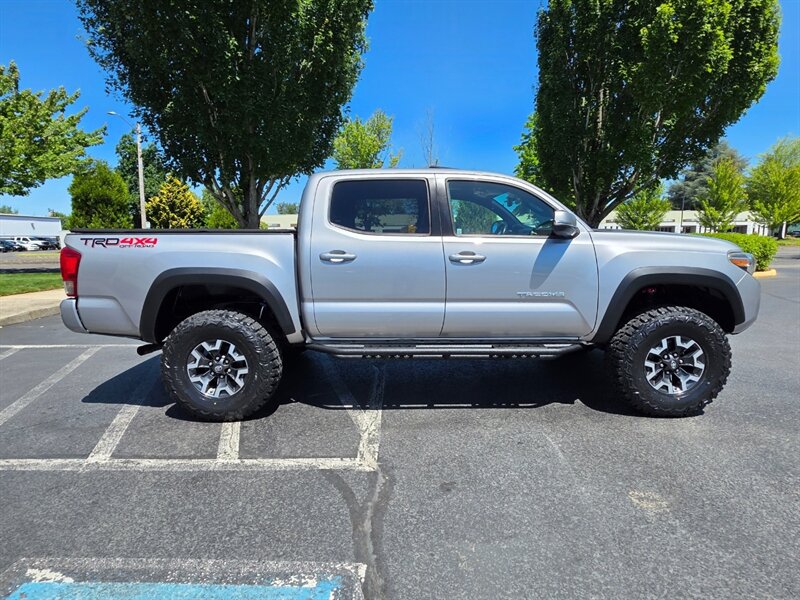 2016 Toyota Tacoma 6-SPEED 4X4 TRD OFF ROAD DIFF LOCK LIFTED 1-OWNER E- LOCKER / SUNROOF / NEW TIRES / MANUAL - Photo 4 - Portland, OR 97217