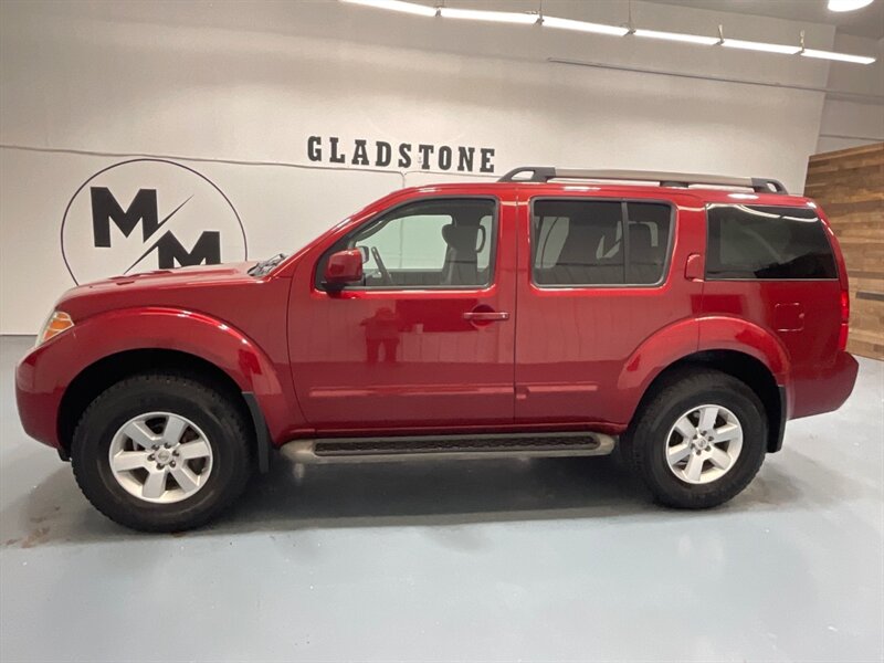 2012 Nissan Pathfinder SV Sport Utility 4X4 / 3RD ROW SEAT / V6 /Backup Camera / Towing Pkg - Photo 3 - Gladstone, OR 97027