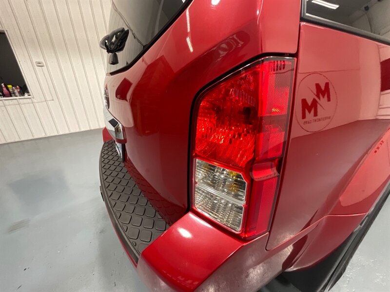 2012 Nissan Pathfinder SV Sport Utility 4X4 / 3RD ROW SEAT / V6 /Backup Camera / Towing Pkg - Photo 29 - Gladstone, OR 97027