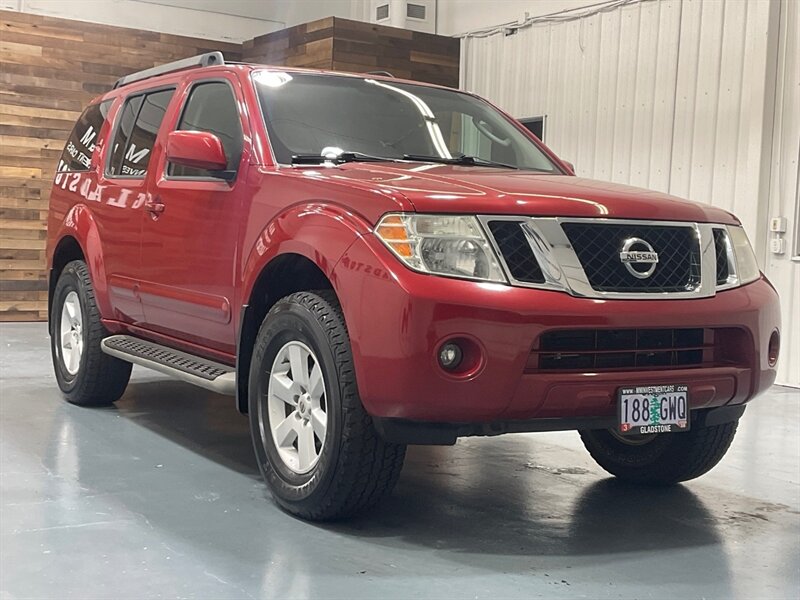 2012 Nissan Pathfinder SV Sport Utility 4X4 / 3RD ROW SEAT / V6 /Backup Camera / Towing Pkg - Photo 59 - Gladstone, OR 97027