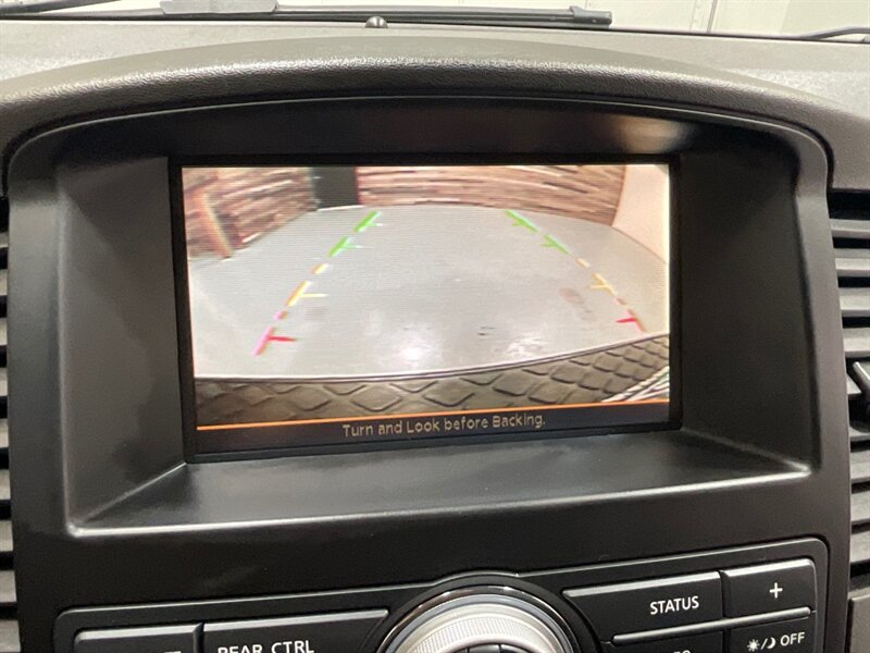 2012 Nissan Pathfinder SV Sport Utility 4X4 / 3RD ROW SEAT / V6 /Backup Camera / Towing Pkg - Photo 19 - Gladstone, OR 97027