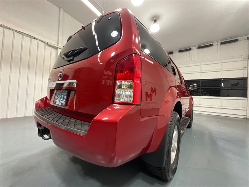 2012 Nissan Pathfinder SV Sport Utility 4X4 / 3RD ROW SEAT / V6 /Backup Camera / Towing Pkg - Photo 53 - Gladstone, OR 97027
