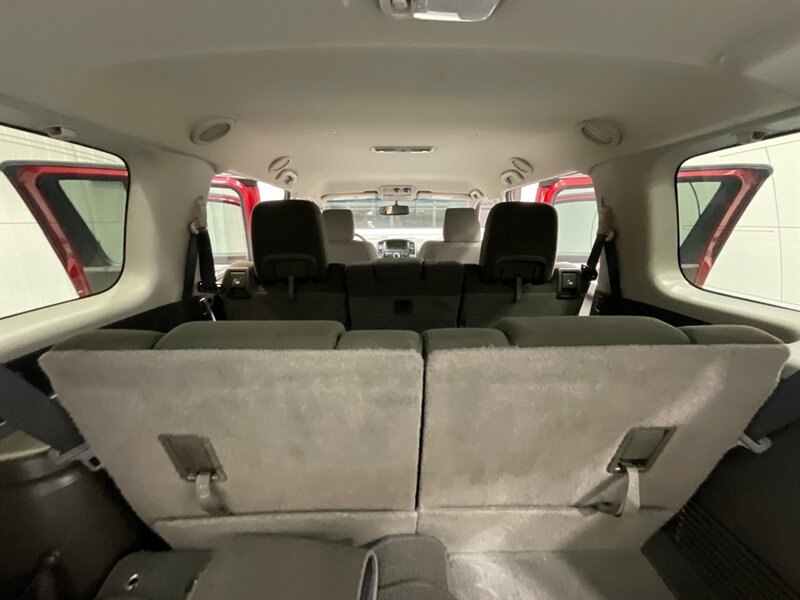 2012 Nissan Pathfinder SV Sport Utility 4X4 / 3RD ROW SEAT / V6 /Backup Camera / Towing Pkg - Photo 44 - Gladstone, OR 97027