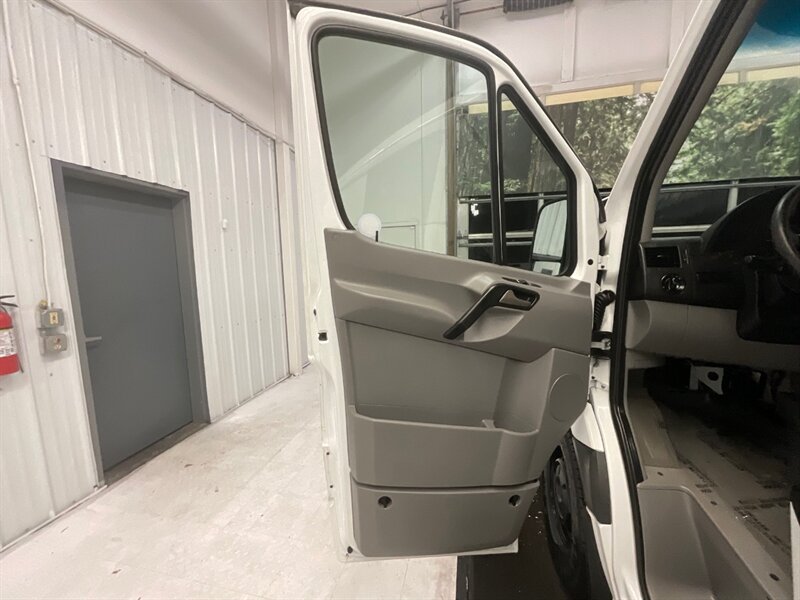 2016 Mercedes-Benz Sprinter 2500 Cargo Van Crew / 2.1L 4Cyl DIESEL / 81K MILES  / 5-Passenger w. CARGO AREA / Standard Roof & 144 " WB / NEW TIRES - Photo 28 - Gladstone, OR 97027