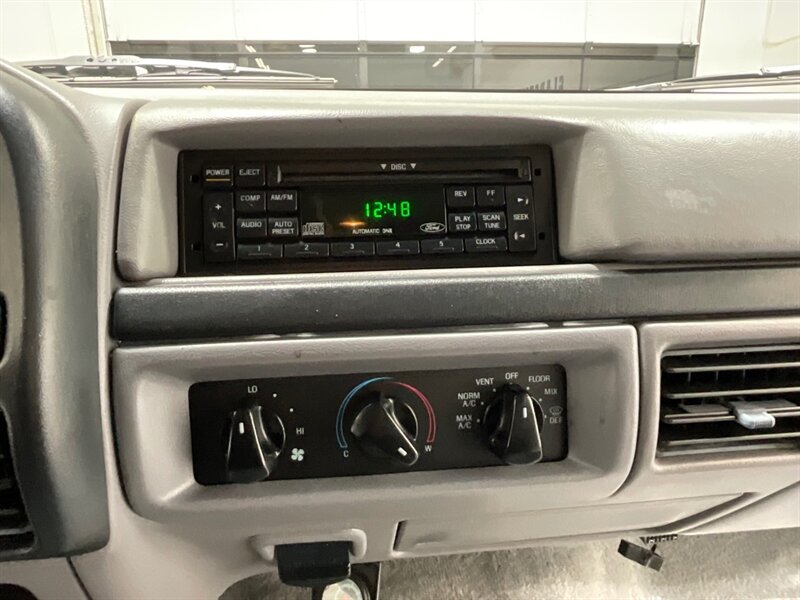 1996 Ford F-250 XLT 4X4 7.3L DIESEL / NEW TIRES / ZERO RUST  / LONG BED / Towing Pkg / Spray in bed liner - Photo 18 - Gladstone, OR 97027